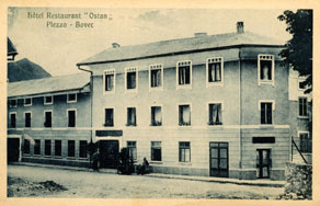 Ostanov hotel v Bovcu je bil pod Italijo glavni gostinski in nastanitveni objekt v kraju. (Arhiv Tolminskega muzeja)