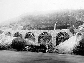 Gradnja viadukta Ajba decemba 1904 Gradnja viadukta Ajba decemba 1904