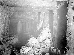 Delno zasut rov predora Bukovo septembra 1904 Delno zasut rov predora Bukovo septembra 1904