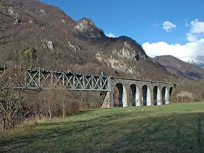 The viaduct can only be seen in its entirety after turning off the main road towards the Baca River. The viaduct can only be seen in its entirety after turning off the main road towards the Baca River.