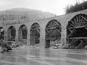 Finishing work on the Mrtvaski Viaduct. Finishing work on the Mrtvaski Viaduct.