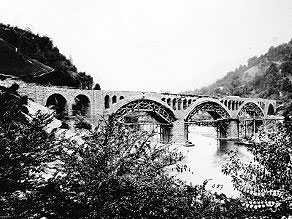 Zaključna dela na viaduktu avgusta 1905 Zaključna dela na viaduktu avgusta 1905