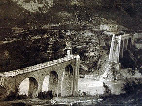 V noči z 8. na 9. avgust 1917 je bil Solkanski most razstreljen. V noči z 8. na 9. avgust 1917 je bil Solkanski most razstreljen.
