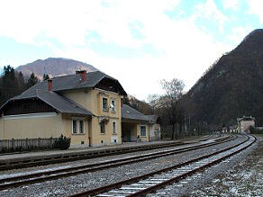 The entire railway station stands on a high embankment. The entire railway station stands on a high embankment.